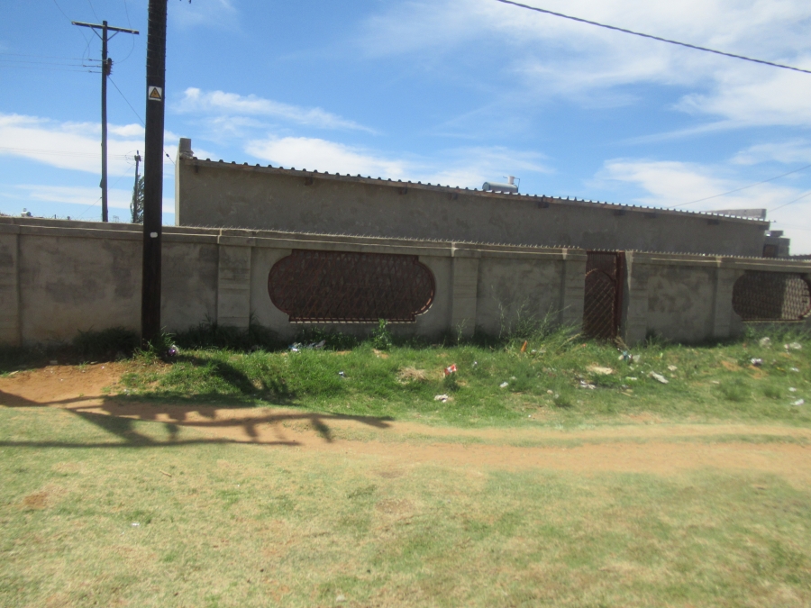 2 Bedroom Property for Sale in Thabong Free State